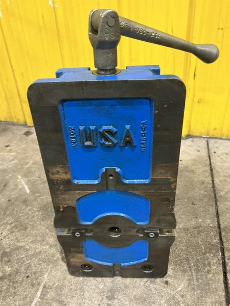6" KURT MODEL #D688 ANGLOCK PRECISION MANUAL MACHINE VISE: YOBRO #26510