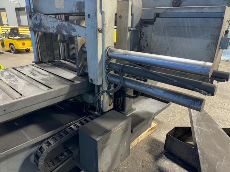 Hyd-mech 32” X 16” Horizontal Band Saw - M-16a