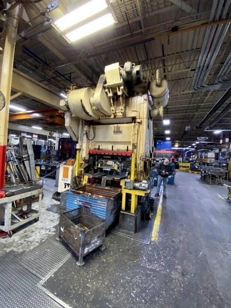 250 TON BLISS SSDC HP2-250-60-42, 8" STR, 18" SH, 4" ADJ, 60" LR X 42" FB BA, 25-100 SPM VARI, 1973