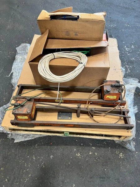 USED HEM 16" X 22" AUTOMATIC HORIZONTAL MITERING BANDSAW MODEL CYCLONE A-C, Year: 2007