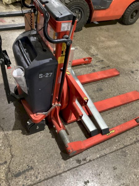 INTERTHOR ELFSR1001/890 ELECTRIC POWERED PALLET JACK