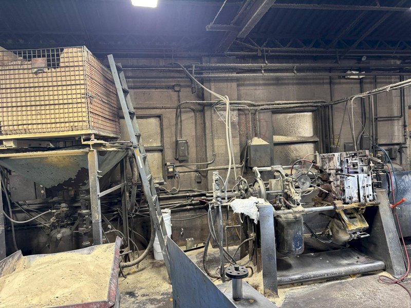 Dependable model 400 shell core machine with gas system and controls, air operated rollover, feed with blow tank