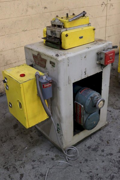 6" x .062" CWP 17 Roll Straightener