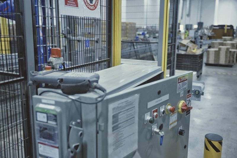 Yaskawa Motoman GP25-12 Robots (5) – YRC1000 Controllers, Mech-Mind 3D Vision, Bin Picking, Integrated Safety Cells, 2022