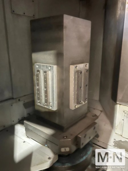 Makino A51 4-Axis CNC Horizontal Machining Center w/ Pallet Changer