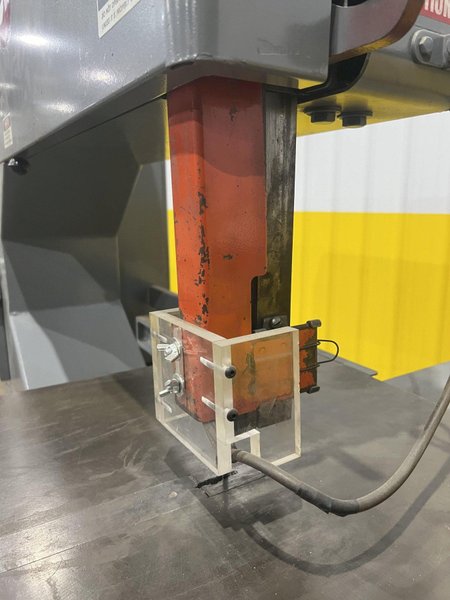 36" GROB MODEL #4V-36 VERTICAL BAND SAW: STOCK 19834