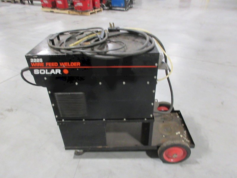 Solar 2225 industrial MIG  225-amp Wire Feed Welder, Single Phase 208/220V Power Source, with Accessories- Auction Item
