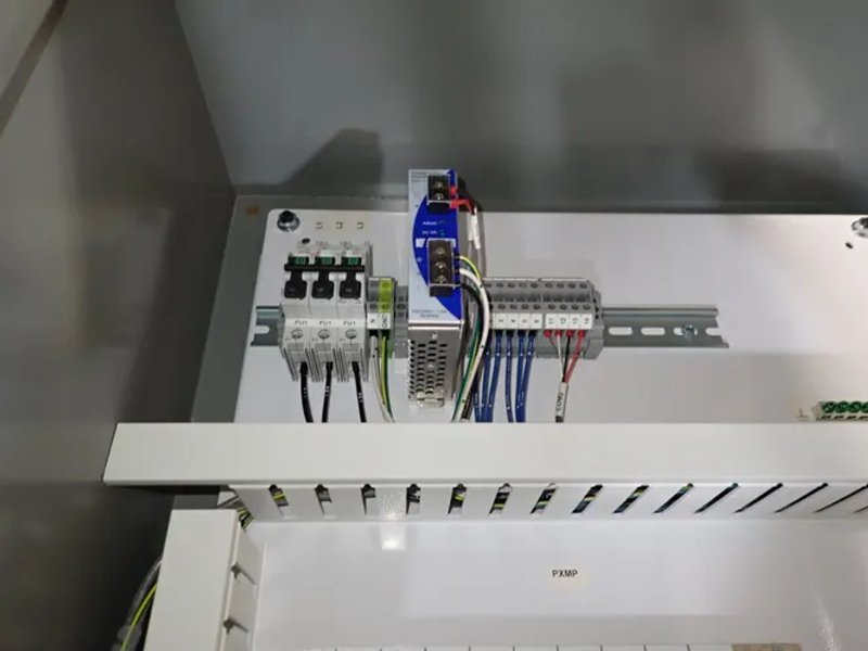 Eaton Power Xpert Multi-point Meter Cabinet With Hmi