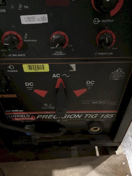 LINCOLN ELECTRIC PRECISION TIG 185 Welder USED