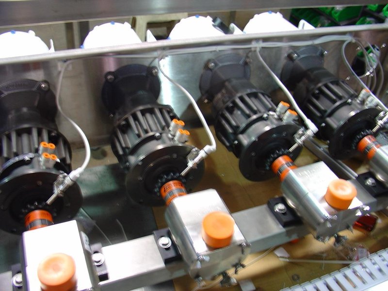 A Packaging Systems Fully Automatic Filling and Labeling Line for Shampoo Bottles, 2009