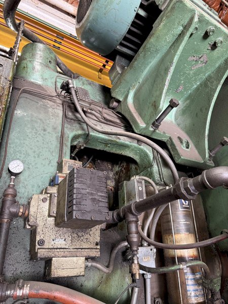 700 TON NATIONAL MAXIPRESS FORGING PRESS. STOCK #1087026