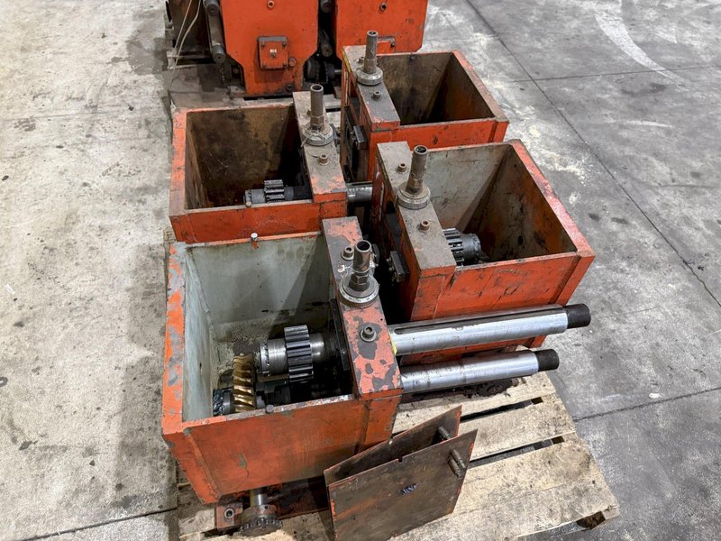 DAHLSTOM MODEL 500 ROLLFORMER HEADS / GEAR BOXES, FOR 2.5" SPINDLES: STOCK #23425