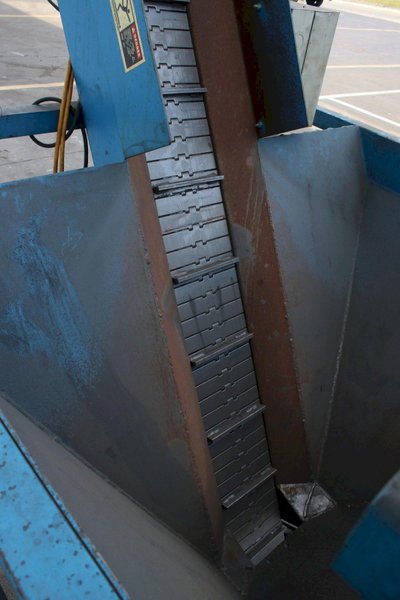 8" WIDE DAVIS INCLINED CHIP CONVEYOR: STOCK #76349