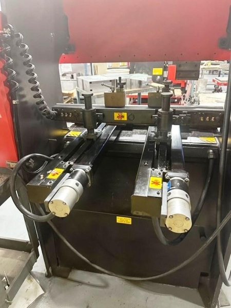 35 TON X 4' AMADA RG-35 PRESS BRAKE