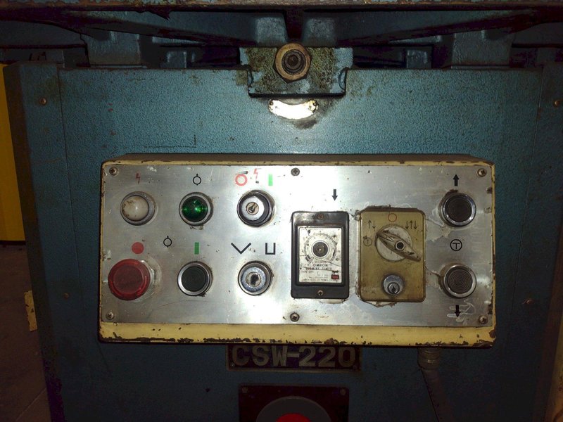 8" X 8" X 1/8" AMADA MODEL #CSW-220 DUAL HEAD CORNER NOTCHER &amp; COPER: STOCK #10339