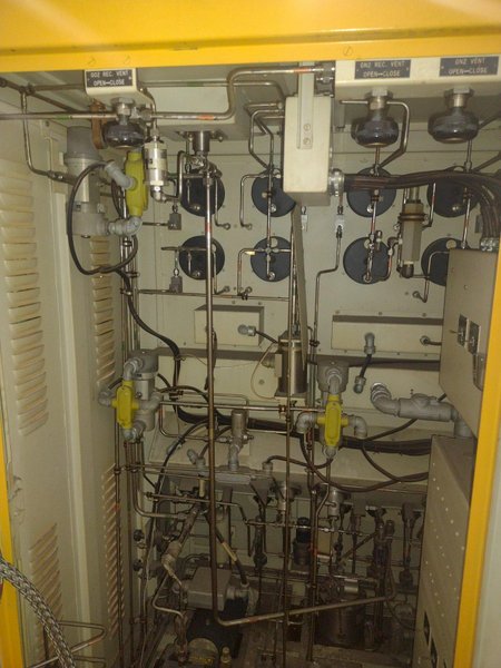 KAHN MODEL #310013 GAS REACTANT TEST CONSOLE BENCH &amp; CONTROL UNIT: STOCK #16723