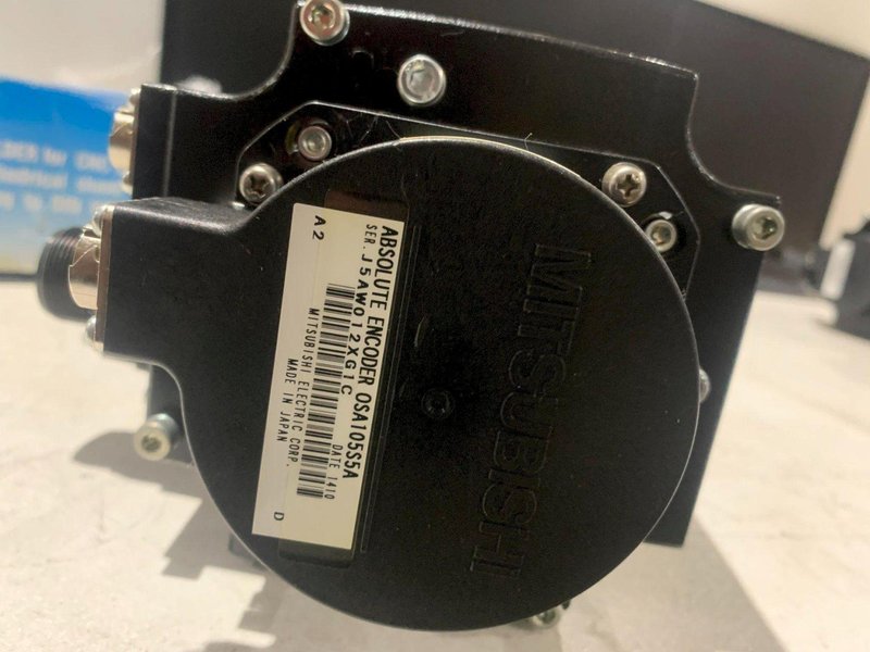 MITSUBISHI SERVO MOTOR HF154BS-A51 USED