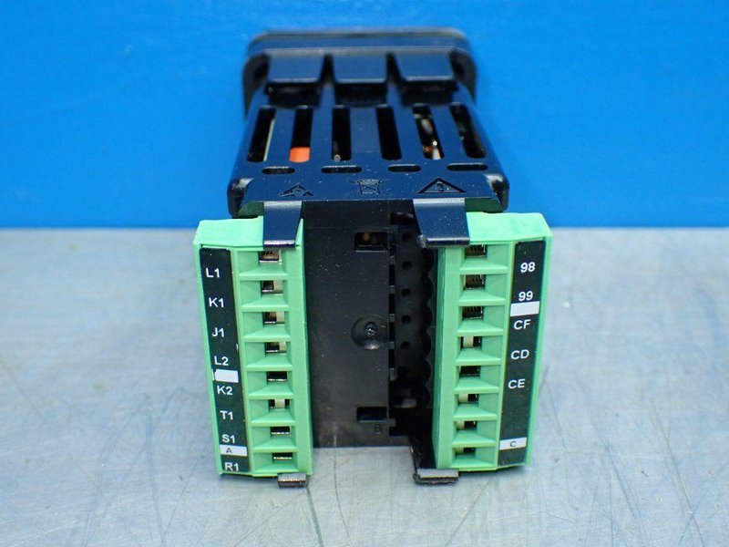 Watlow 4 Multi-function Controllers - Pm6l3ej-aaaaaaa