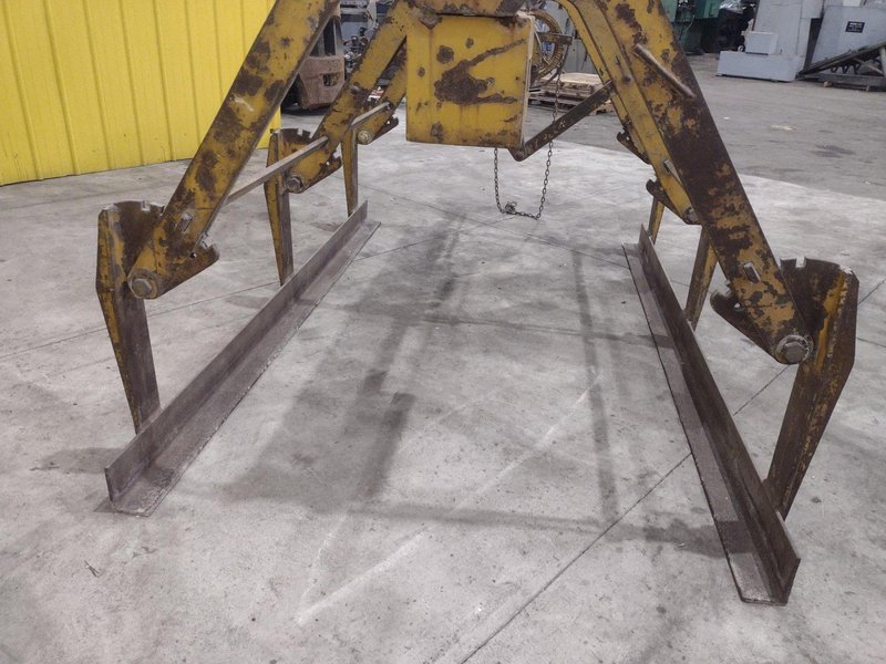 10,000 LBS X 96" CF ADJUSTABLE PLATE &amp; SHEET LIFTER: STOCK #22326