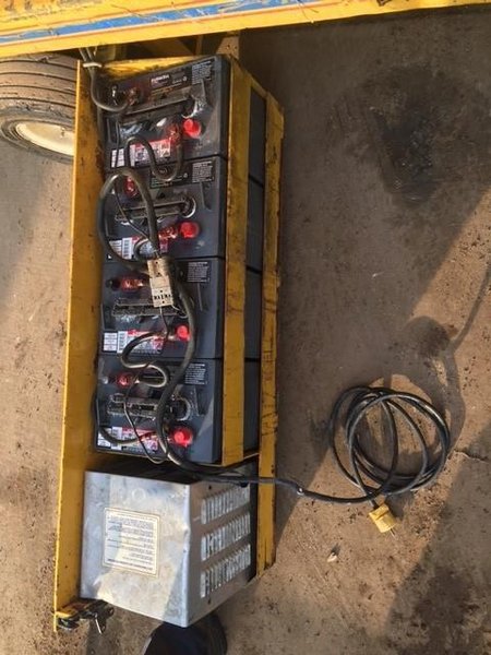 18' SKYJACK MAN LIFT STOCK #2957