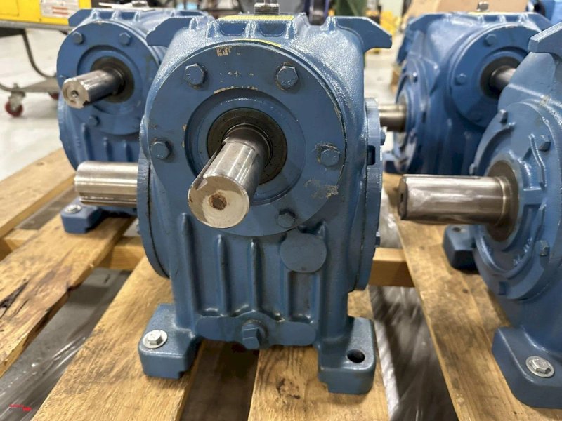 CONEDRIVE NO. H040–4 GEARBOX. STOCK # 0991625