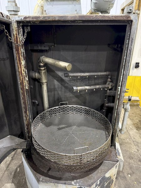 30" x 36" BETTER ENGINEERING MODEL #F-3000-P HEATED CABINET ROTARY TURNTABLE PARTS WASHER: YOBRO #24052