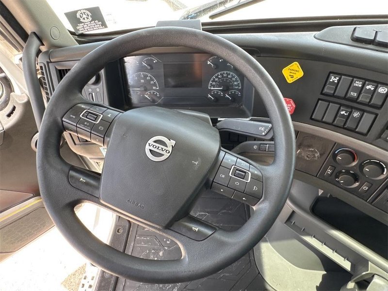 2022 Volvo VNL64T 760 4V4NC9EH9NN602667