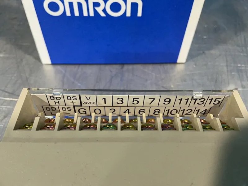 Omron  Remote Terminal  - Srt1-id16