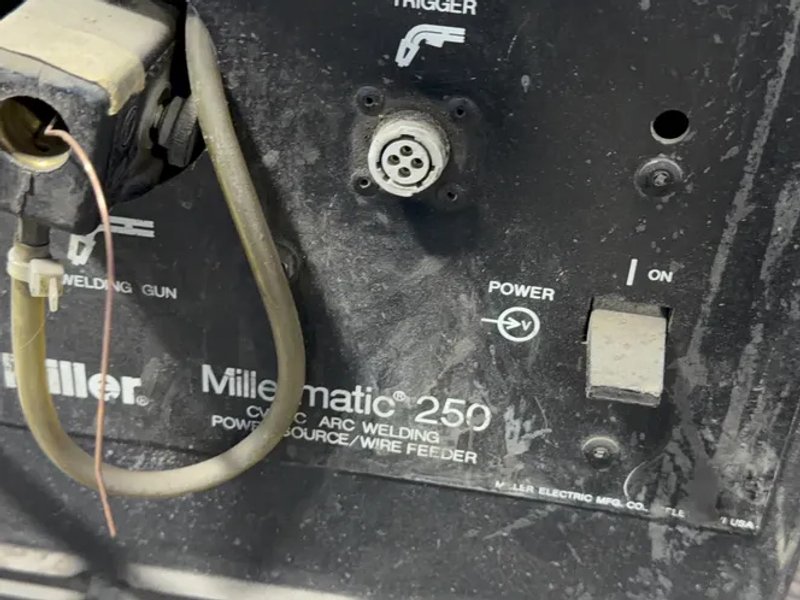 Miller 200 Amp Welder  - Millermatic 250