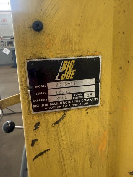 BIG JOE 2018-R7 ELECTRIC WALK-BEHIND LIFT. STOCK # 0430026