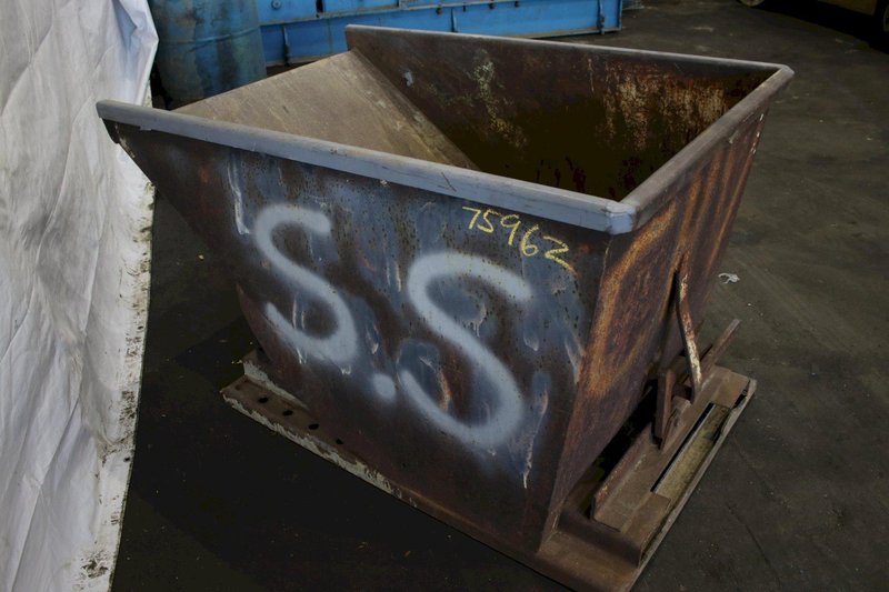 3/4 YARD CAPACITY WRIGHT SELF DUMPING HOPPER: STOCK #75962