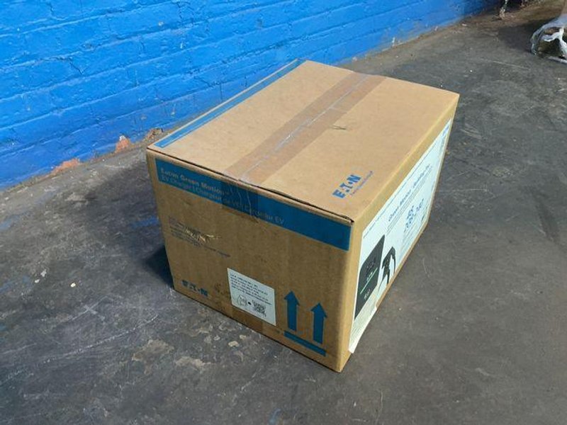 Eaton   48 Amps  Green Motion Building Pro Ev Charger  - Gmev48cmc1-we
