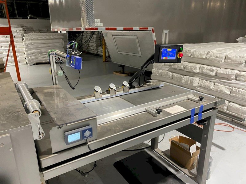System Packaging 900-24 3B Labeler, 2020 – Weber Box Label Printer/Applicator Model: 5300 L.H. DOM, 1 Pallet of Cold Seal Material Included **Pre-Removal Pricing**