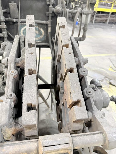 Dependable model 200sa shell core machine s/n 639 (no feed hopper)