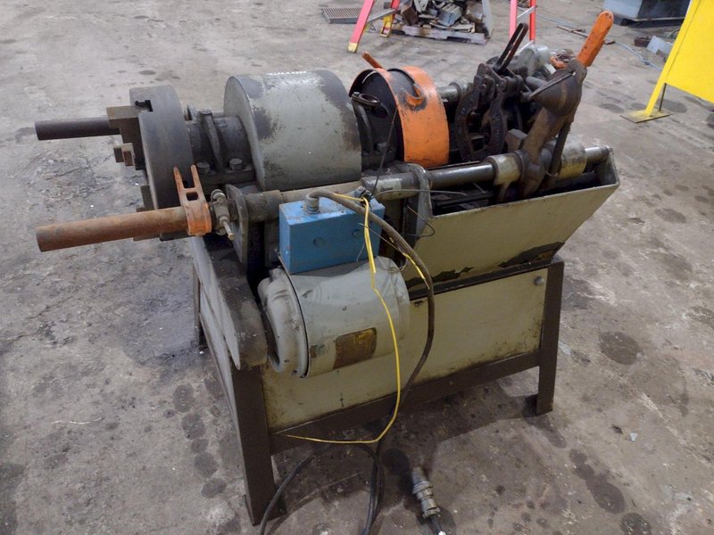 4" TOLEDO BEAVER MODEL #1-2-4 BOLT &amp; PIPE THREADER: STOCK #20776
