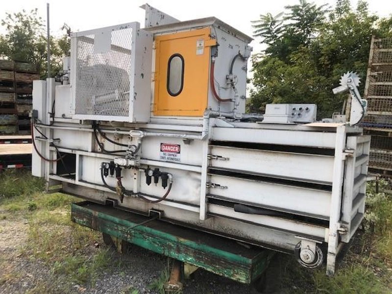 MAREN 423 LEGACY SERIES CLOSED DOOR BALER STOCK #2813