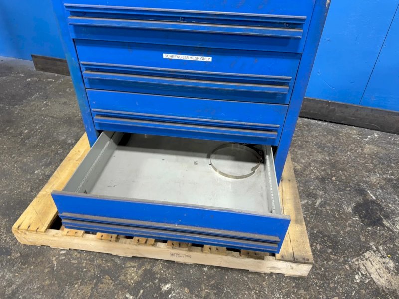 9 Drawers Tool Cabinet