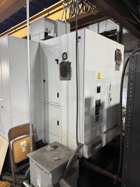 Hardinge Conquest V1000 VMC, 2016 – Cool Through Spindle, Chip Conveyor