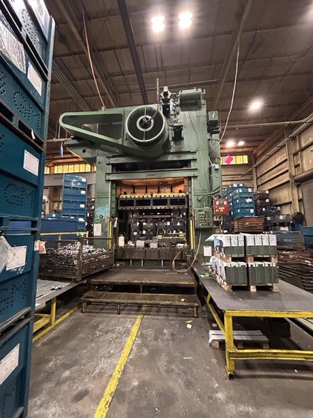 500 Ton US Industries S4-500-96-60 Hydraulic Press, 1963