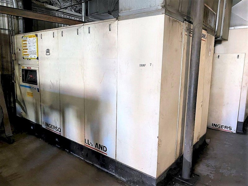 300 HP (1500 CFM) INGERSOLL RAND MODEL SSR-XFE300 ROTARY SCREW AIR COMPRESSOR: STOCK #13544