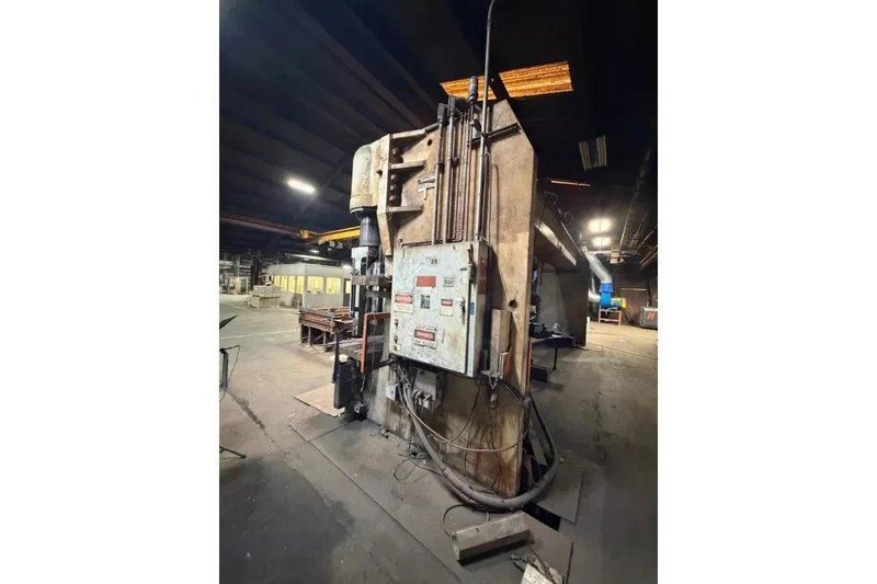 600 TON X 26' PACIFIC MODLE K600-26 HYDRAULIC PRESS BRAKE: YOBRO #26347