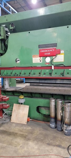 175 Ton x 10′ Cincinnati 175 FM Hydraulic Press Brake, 1985
