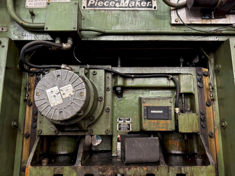 100 TON MINSTER P2-100-42 PIECE MAKER STRAIGHT SIDE HIGH SPEED PRESS. STOCK # 0883325