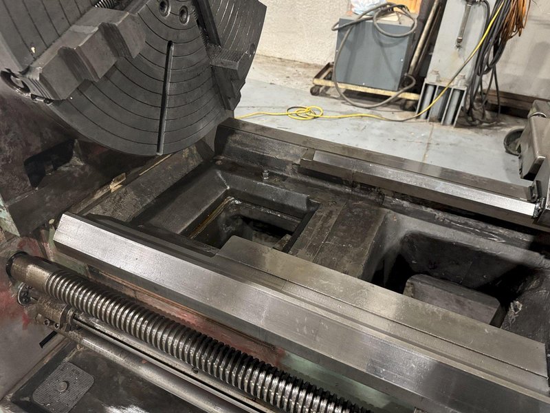 39" x 236" Geminis GE-1000A Gap Bed Engine Lathe