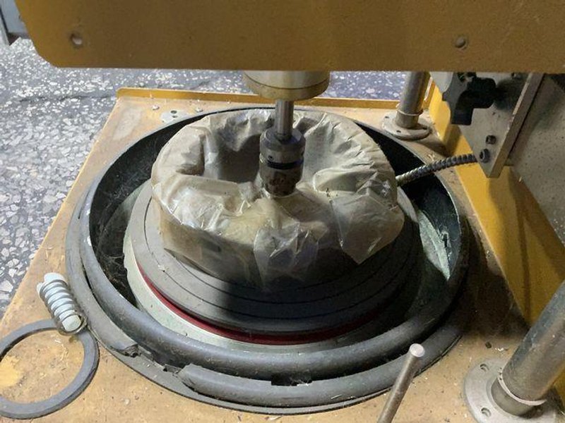 Buehler 13” Microprocessor Grinding/polishing System - 60-5501-250
