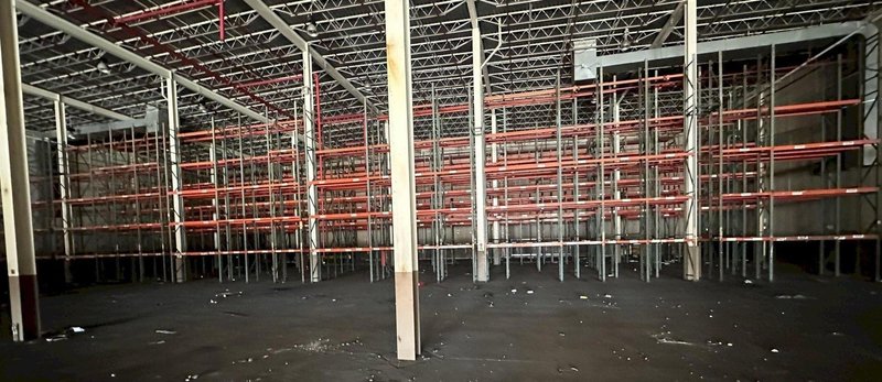 28" DEEP X 20' HIGH PALLET RACKING: CONSISTING OF 131 UPRIGHTS, 339 X 108" BEAMS, 508 X 54" BEAMS: STOCK #20779