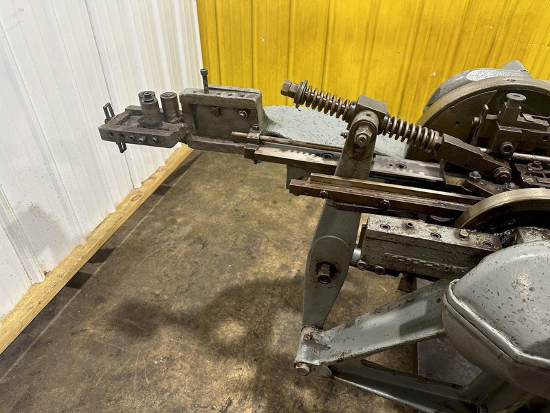 NILSON MODEL #S3F WIRE BENDING FOUR SLIDE MACHINE . STOCK # 1156722