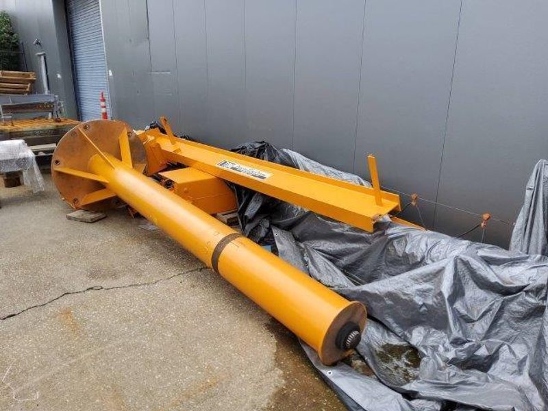 1 TON X 8' X 12'6" HIGH BEACON LINE FREE STANDING PEDESTAL JIB CRANE : YOBRO #26477