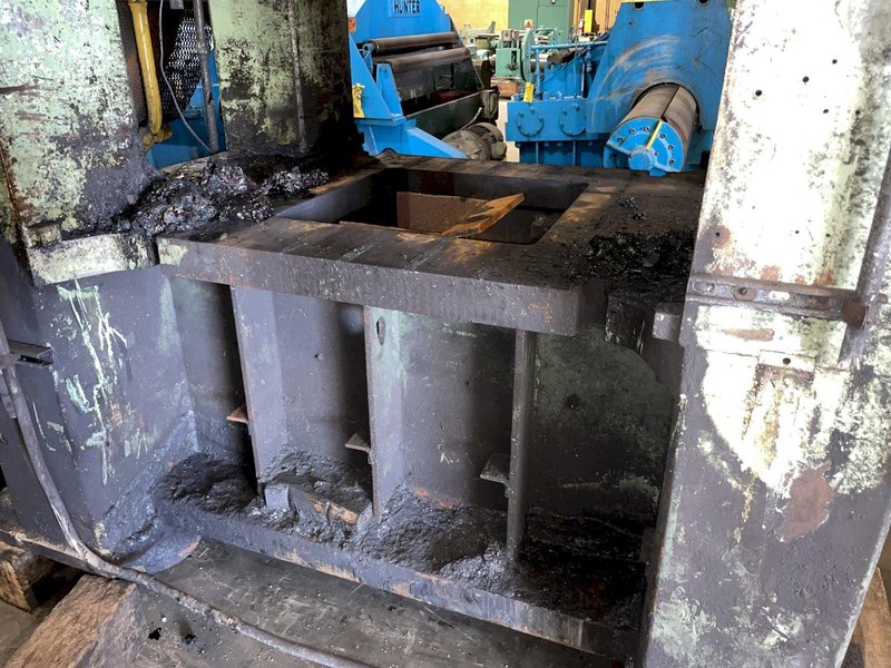 600 TON ERIE S1-600-42-48 STRAIGHT SIDE SSSC TRIM PRESS WITH 14" STROKE: STOCK 14809