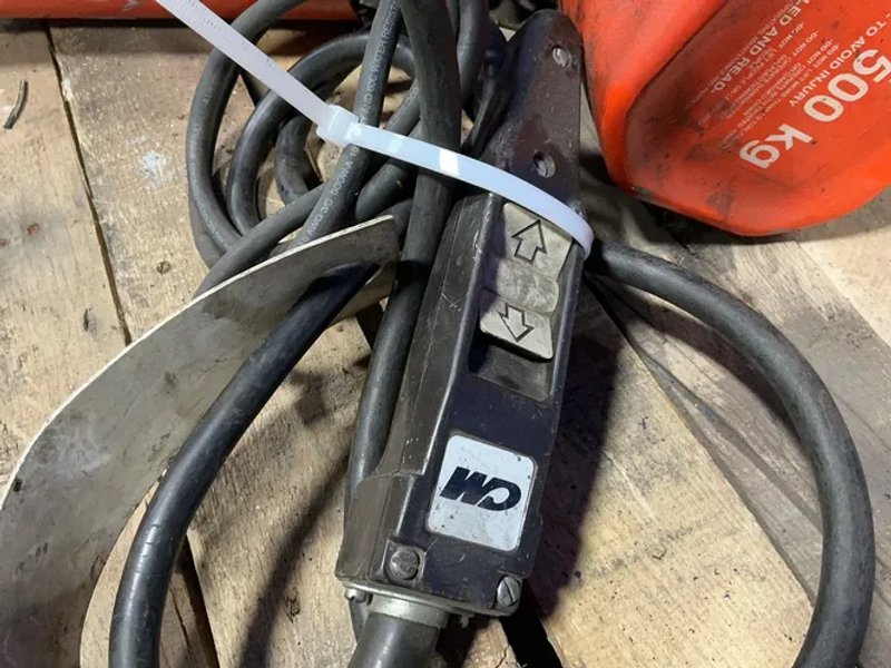 Cm Valustar  8.2 Amps  1/2 Ton Chain Hoist  - W F